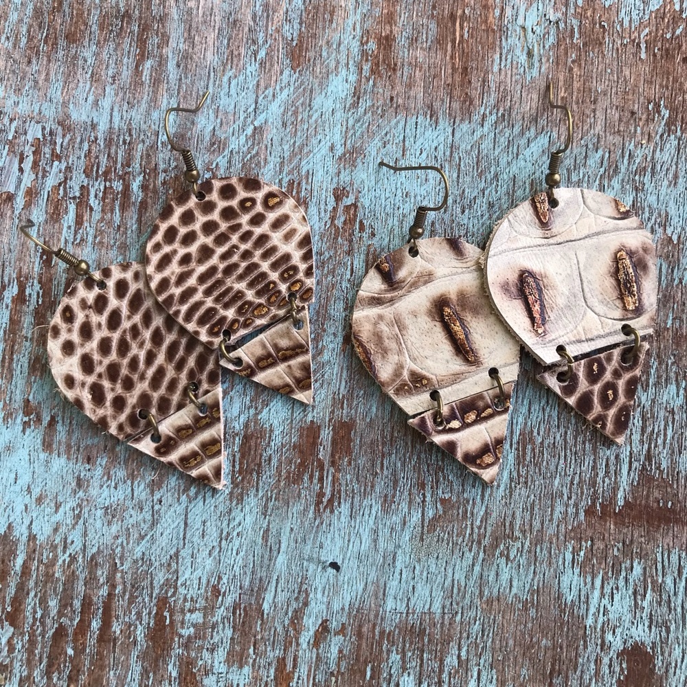 Leather earrings